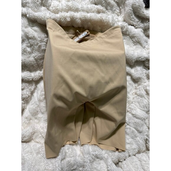Skims Body Hip Enhancing Padded Short sand - Picture 1 of 4